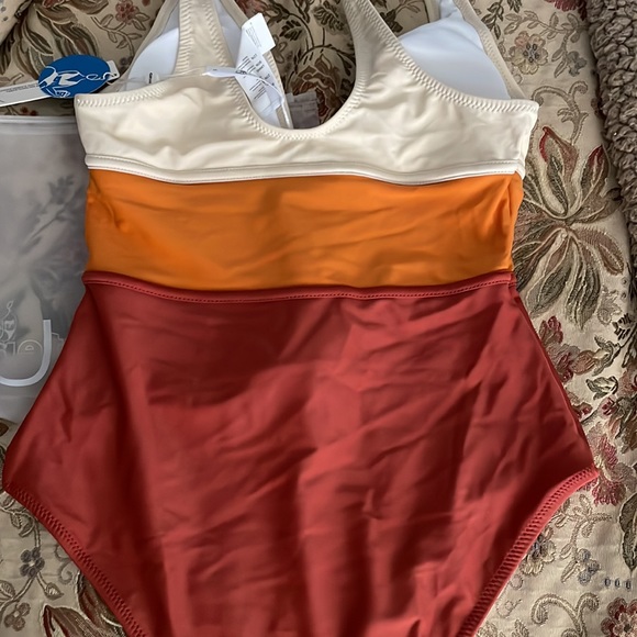 Cupshe One Piece size Small - Picture 3 of 3